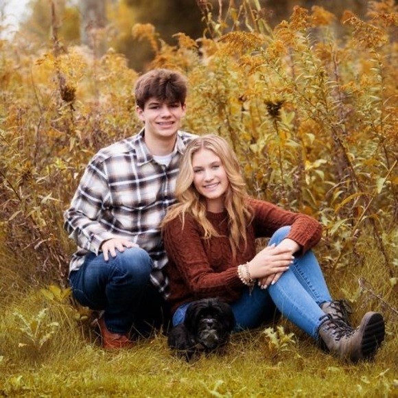 Meet your Posher, Nicole - Picture 1 of 1